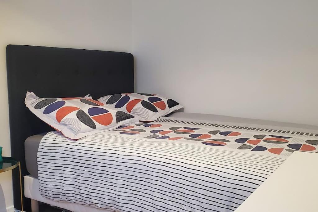 Tulsa Home - Superbe Appartement De Deux Chambres - Avec Terrasse Privee Osny Luaran gambar