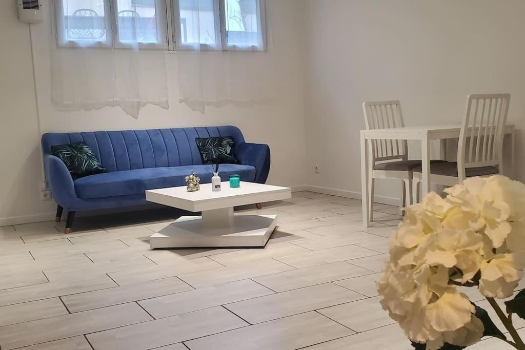 Tulsa Home - Superbe Appartement De Deux Chambres - Avec Terrasse Privee Osny Luaran gambar